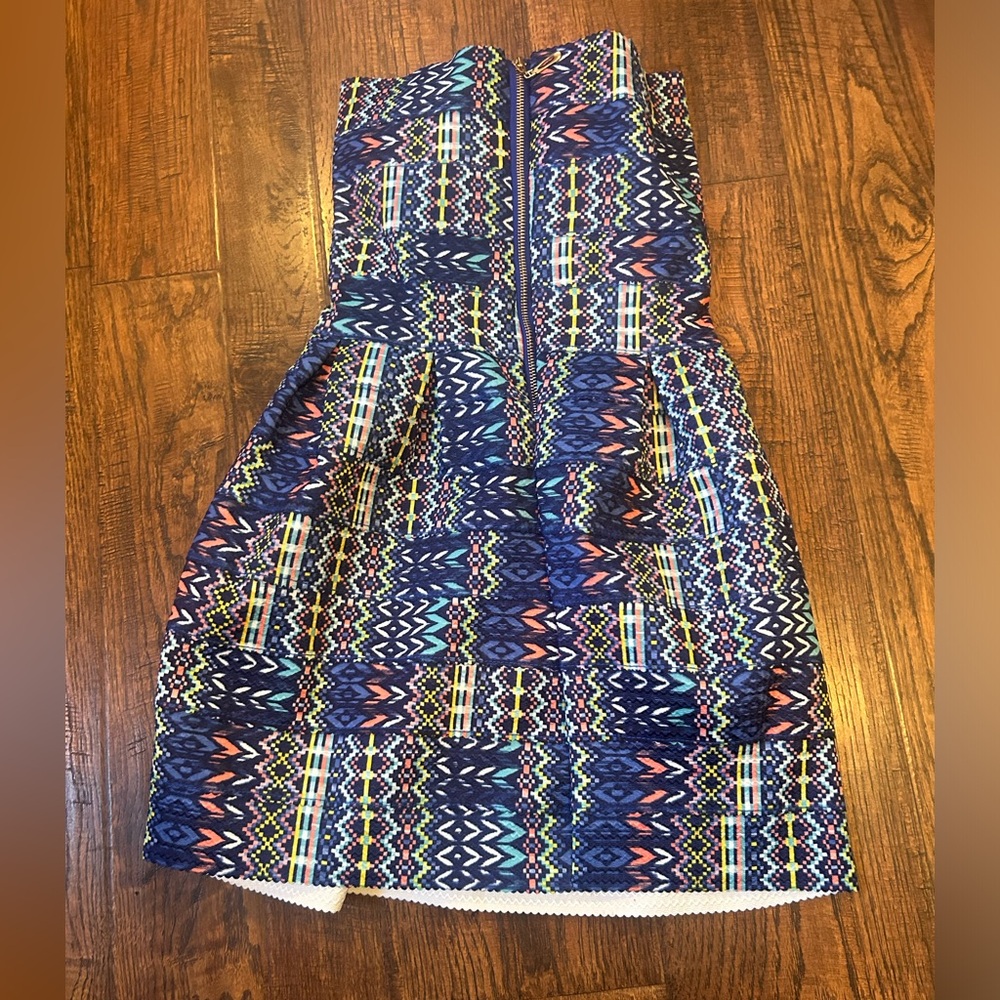 Patterned dressed - Picture 2 of 2